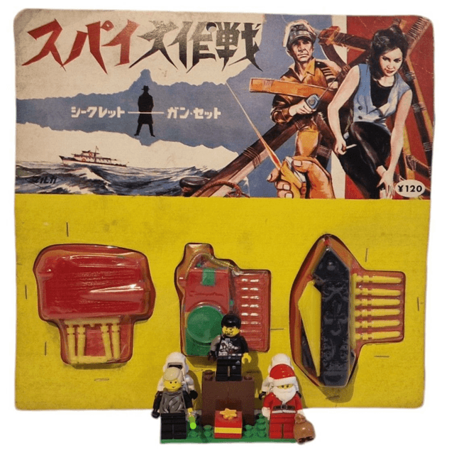James Bond vintage gadget set