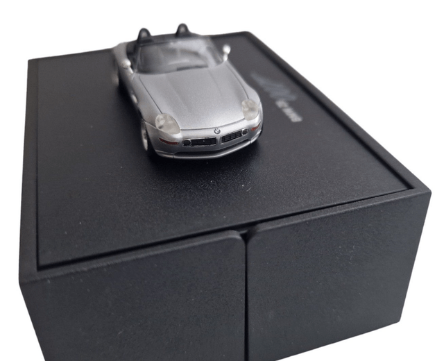 James Bond BMW Z3, BMW Z8, BMW 750iL 1/87 & BMW Z8 1/43 scale die cast models