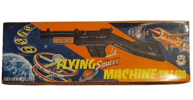 Flying saucer machine T.M.G 690